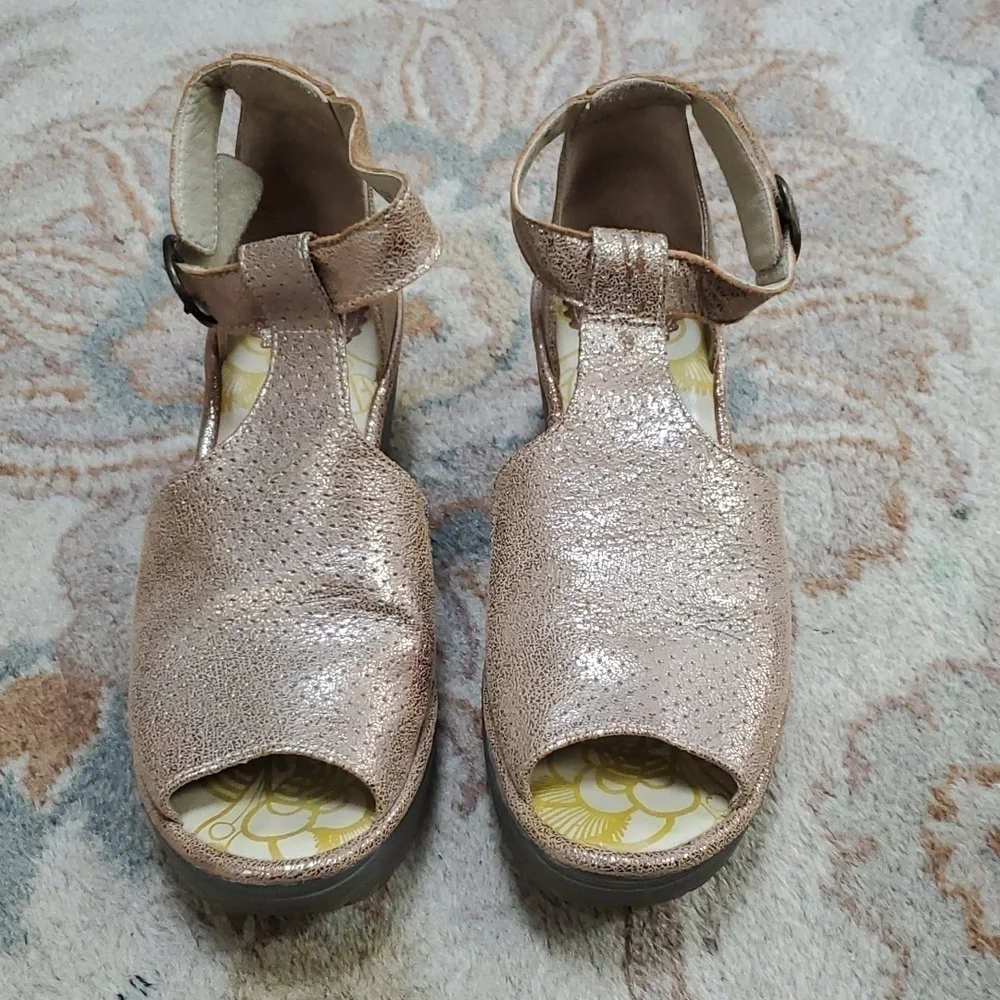 Fly London Luna Metallic Perforated wedge sandals
